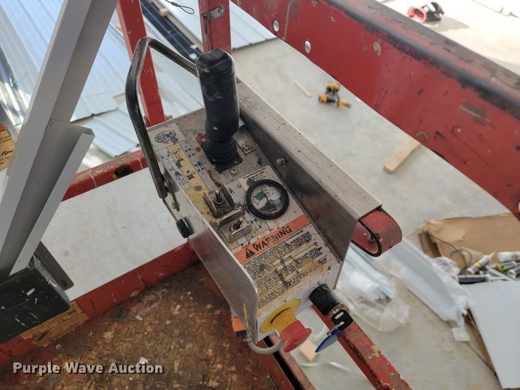 image for item JL9329 2007 Skyjack SJ3226  scissor lift