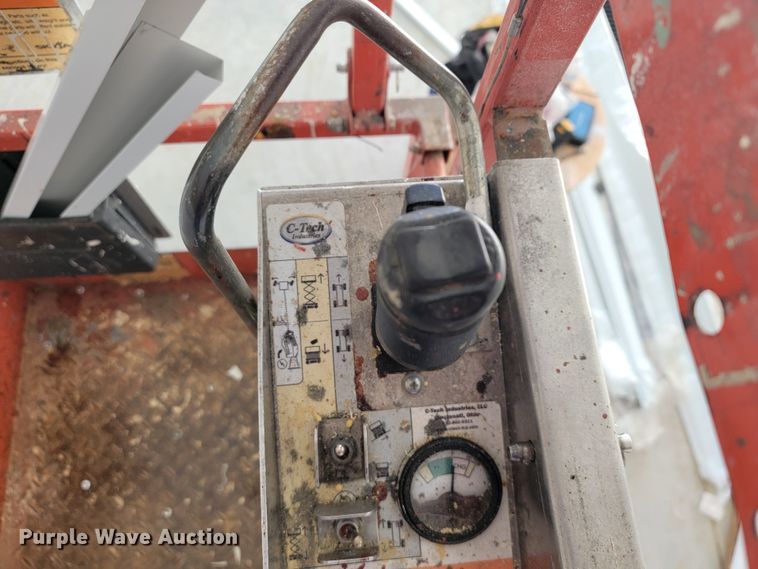 image for item JL9329 2007 Skyjack SJ3226  scissor lift