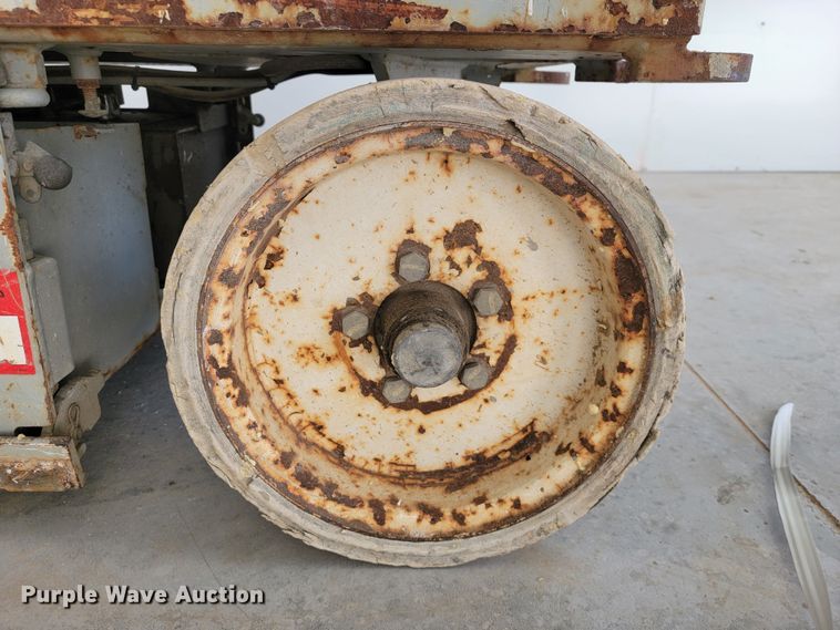 image for item JL9329 2007 Skyjack SJ3226  scissor lift