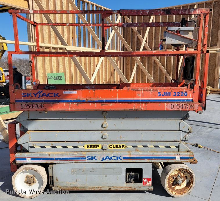 image for item JL9348 2008 Skyjack SJ3226  scissor lift