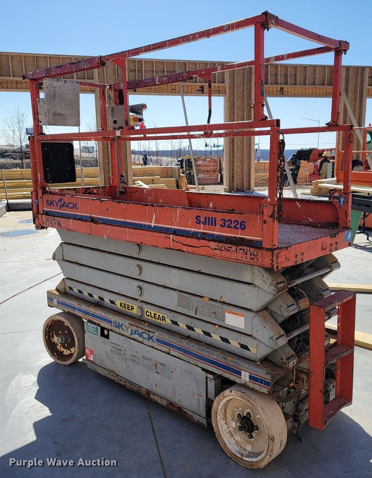 image for item JL9348 2008 Skyjack SJ3226  scissor lift