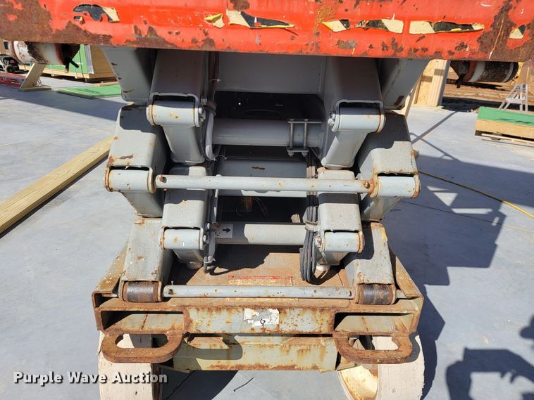 image for item JL9348 2008 Skyjack SJ3226  scissor lift