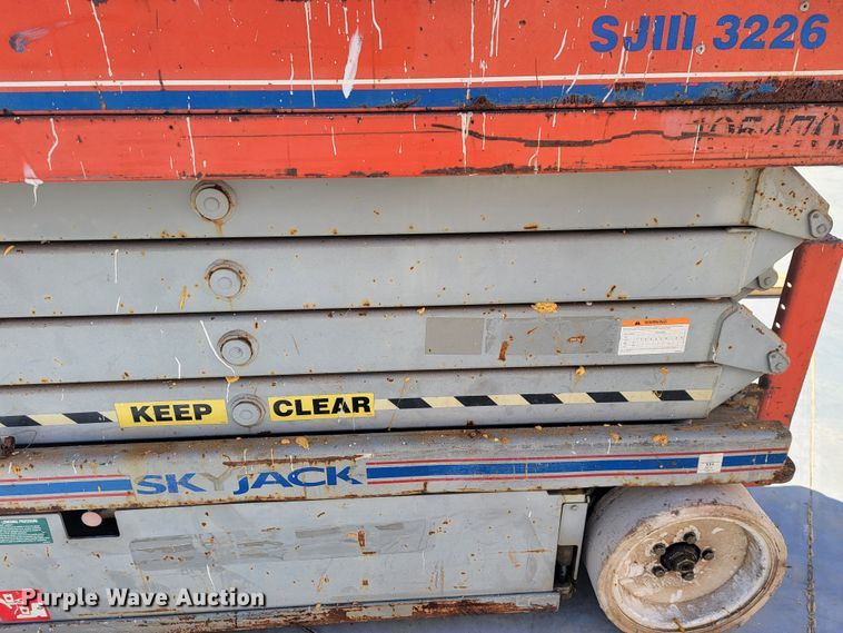 image for item JL9348 2008 Skyjack SJ3226  scissor lift