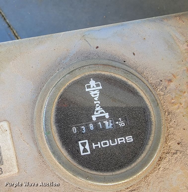 image for item JL9348 2008 Skyjack SJ3226  scissor lift