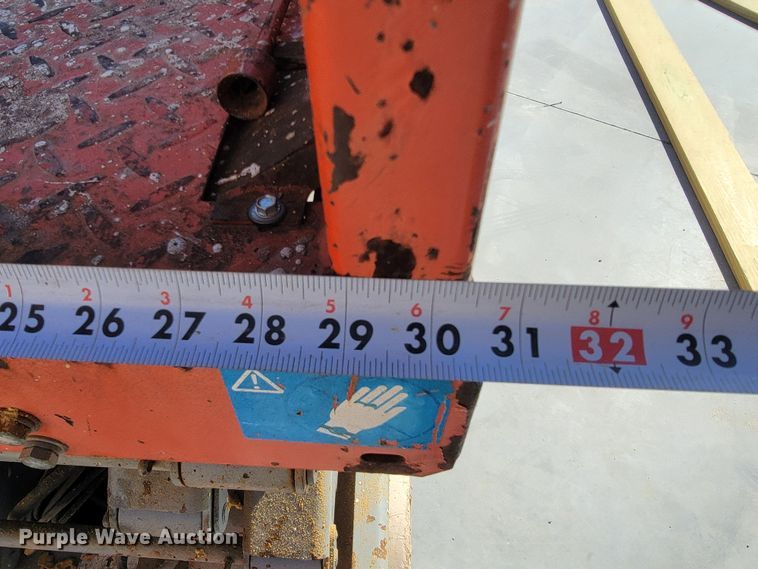 image for item JL9348 2008 Skyjack SJ3226  scissor lift