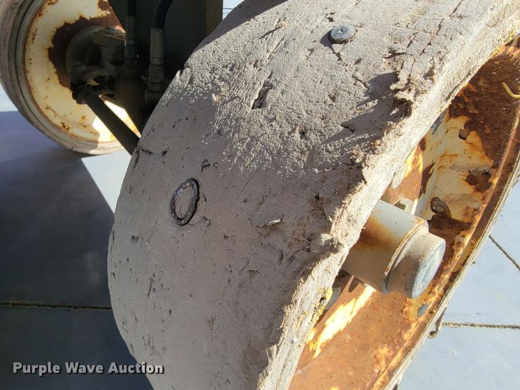 image for item JL9348 2008 Skyjack SJ3226  scissor lift