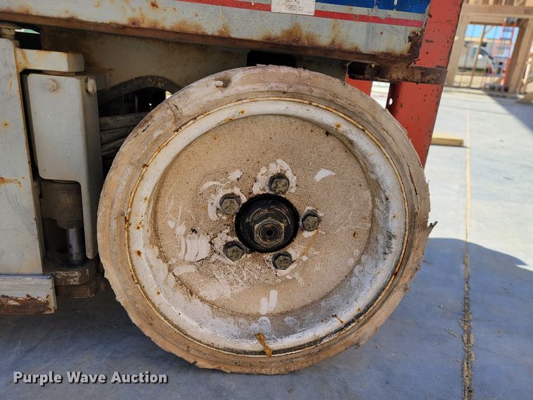 image for item JL9348 2008 Skyjack SJ3226  scissor lift