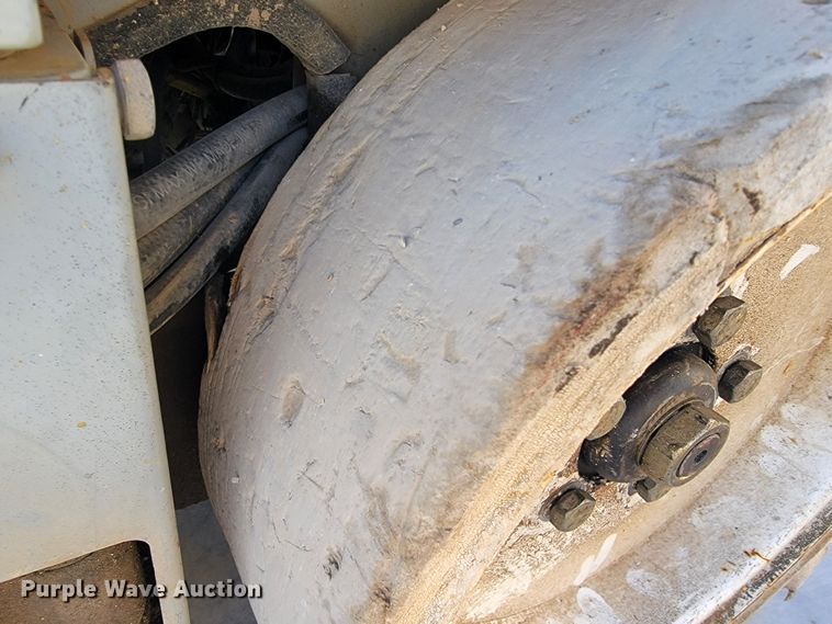 image for item JL9348 2008 Skyjack SJ3226  scissor lift