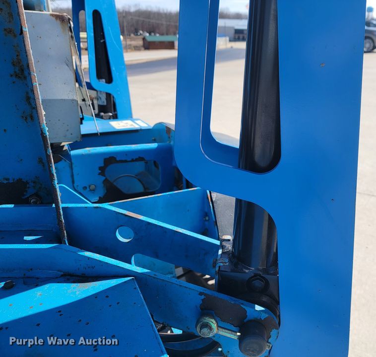image for item JL9349 2007 Genie TZ-34-20  boom lift