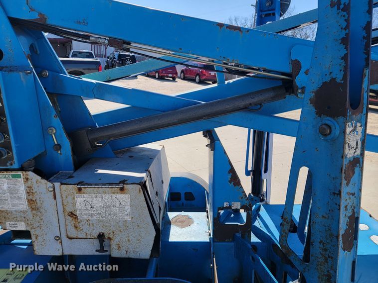 image for item JL9349 2007 Genie TZ-34-20  boom lift