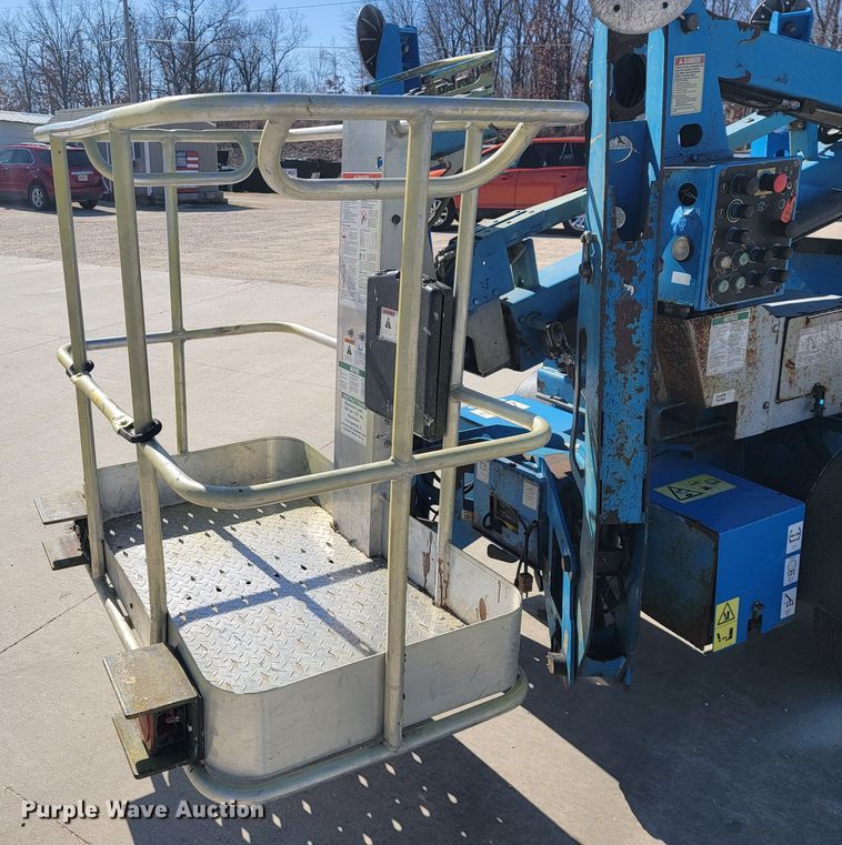 image for item JL9349 2007 Genie TZ-34-20  boom lift