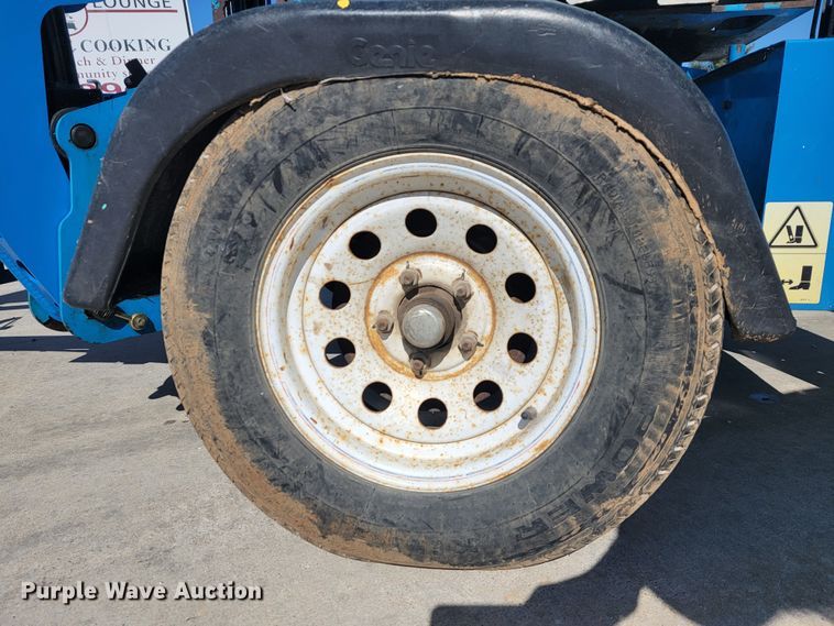 image for item JL9349 2007 Genie TZ-34-20  boom lift