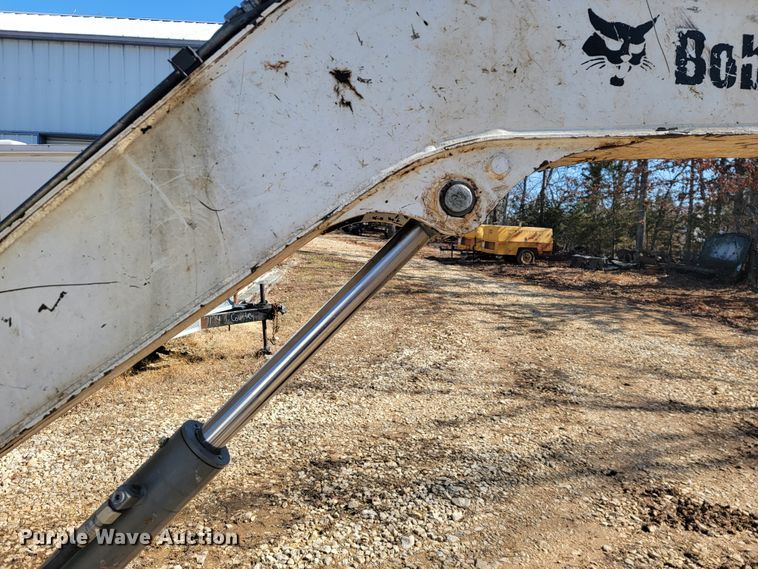 image for item JL9352 2011 Bobcat E32  mini excavator