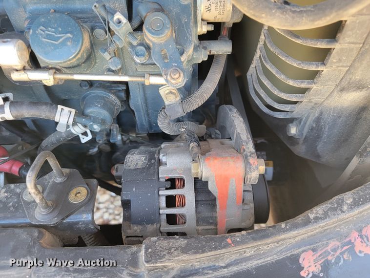 image for item JL9352 2011 Bobcat E32  mini excavator