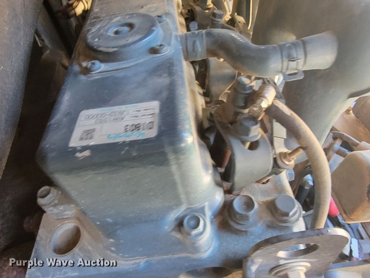 image for item JL9352 2011 Bobcat E32  mini excavator