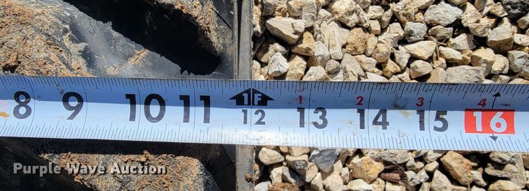 image for item JL9352 2011 Bobcat E32  mini excavator