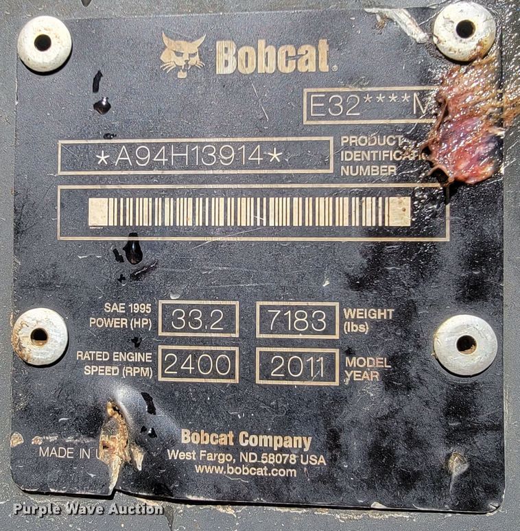 image for item JL9352 2011 Bobcat E32  mini excavator
