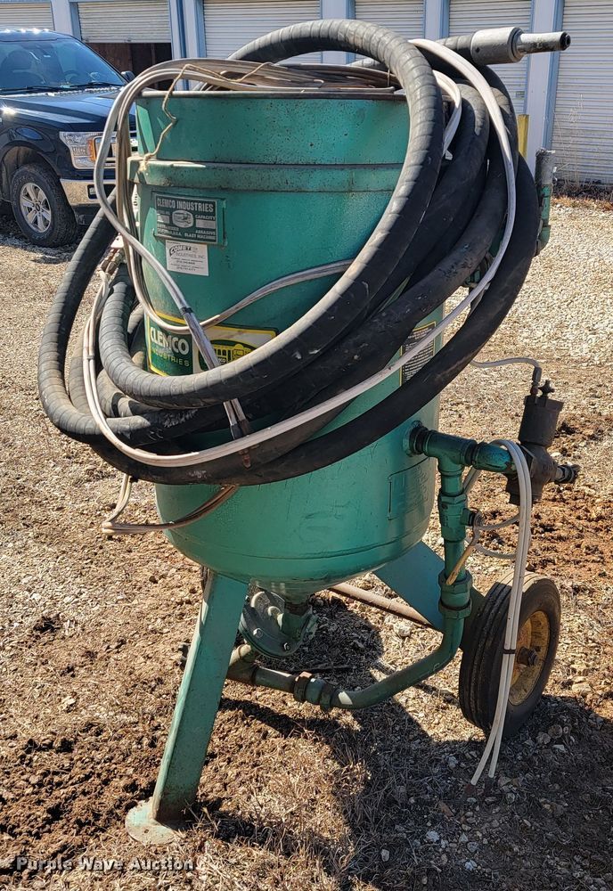 image for item JL9354 Clemco IIndustries 2452  sand blaster