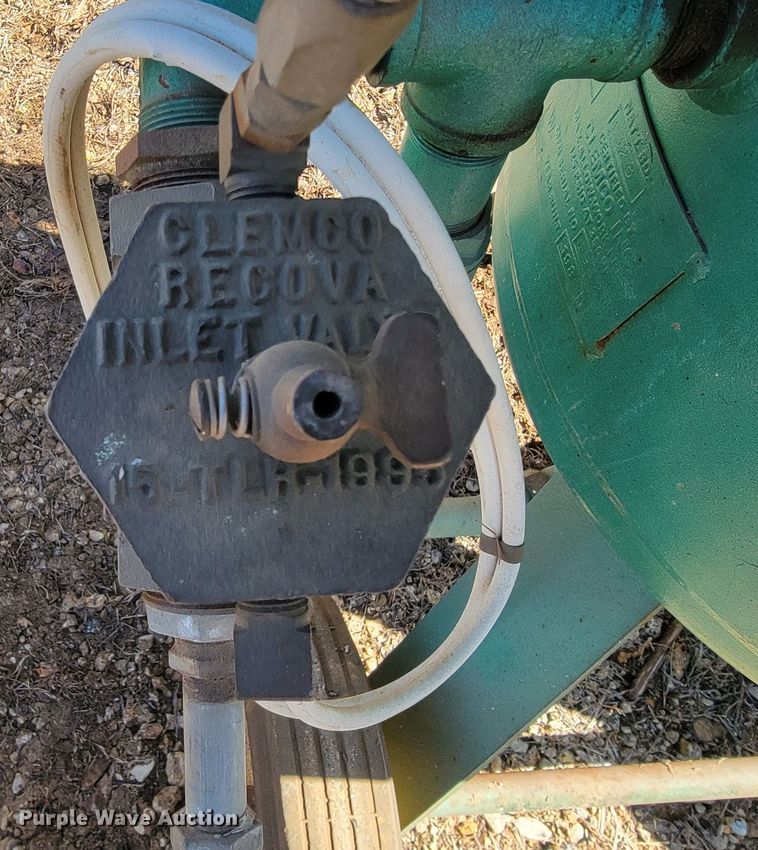 image for item JL9354 Clemco IIndustries 2452  sand blaster