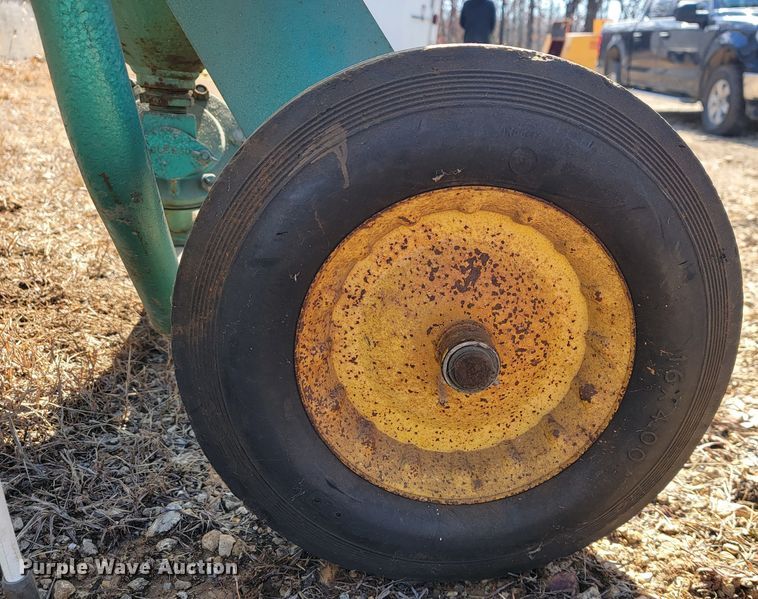 image for item JL9354 Clemco IIndustries 2452  sand blaster