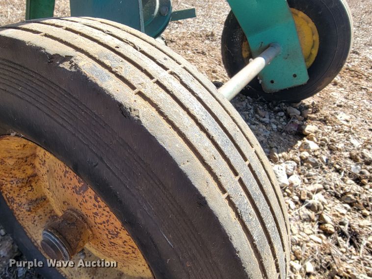 image for item JL9354 Clemco IIndustries 2452  sand blaster