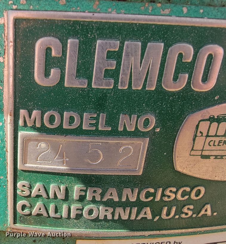 image for item JL9354 Clemco IIndustries 2452  sand blaster