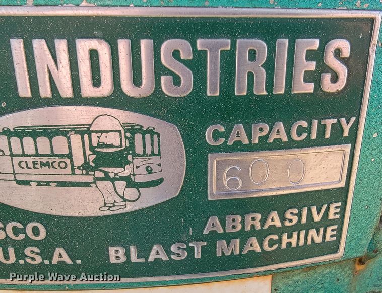 image for item JL9354 Clemco IIndustries 2452  sand blaster