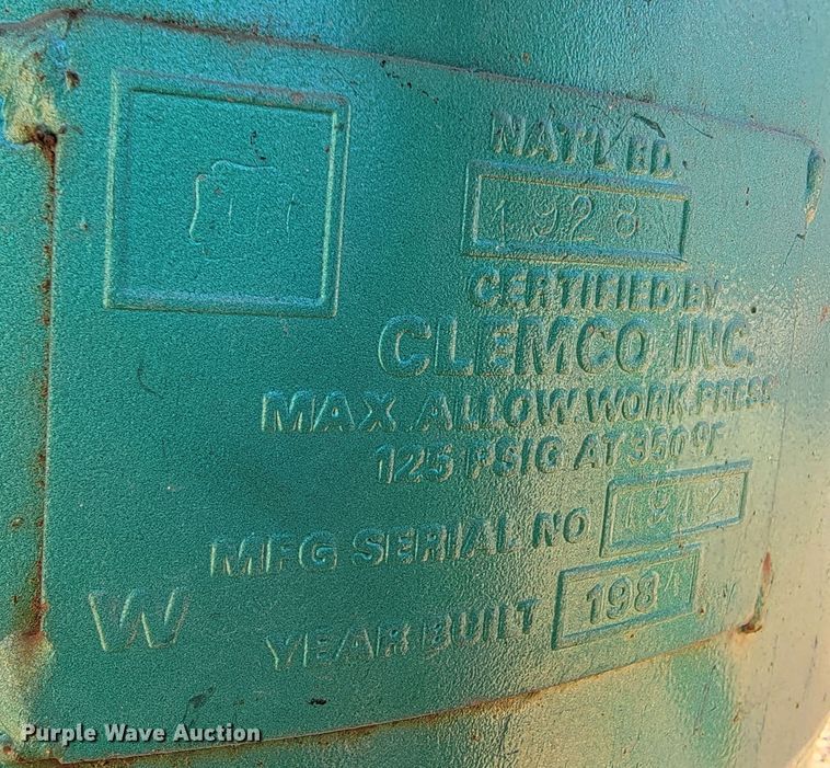 image for item JL9354 Clemco IIndustries 2452  sand blaster