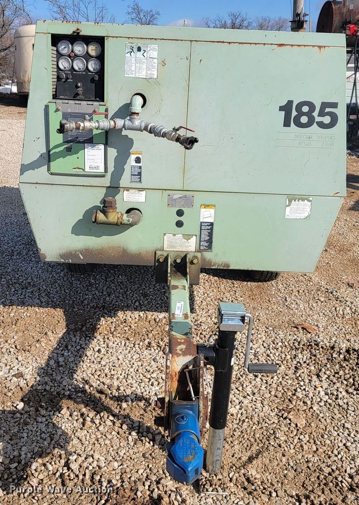 image for item JL9355 Sullair 185DPQ-JDD  air compressor