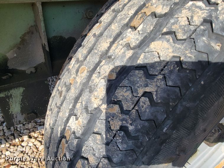 image for item JL9355 Sullair 185DPQ-JDD  air compressor