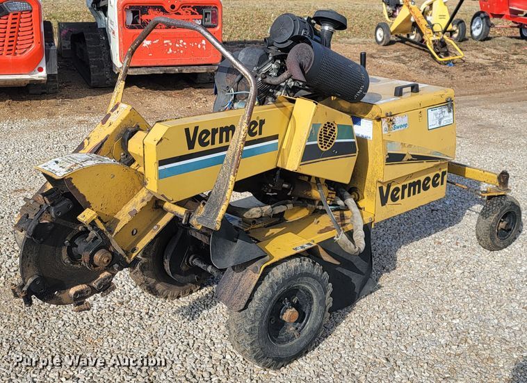 image for item JL9356 2005 Vermeer SC252  stump grinder