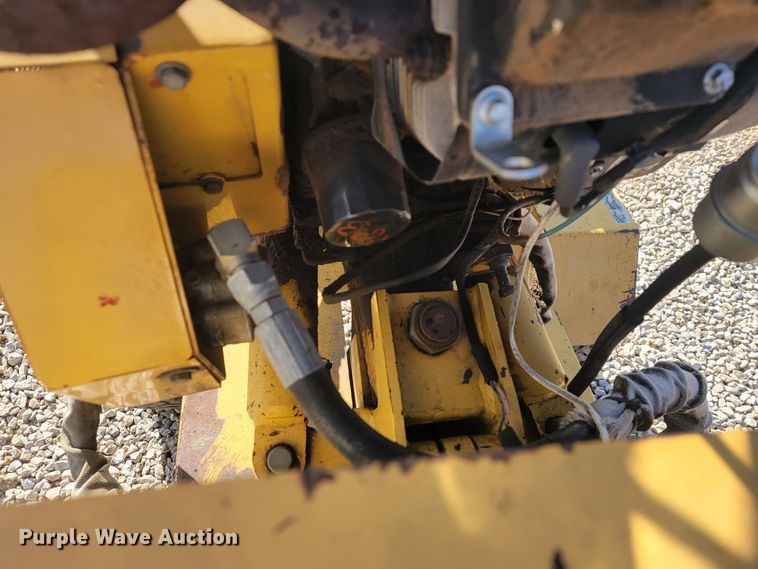 image for item JL9356 2005 Vermeer SC252  stump grinder