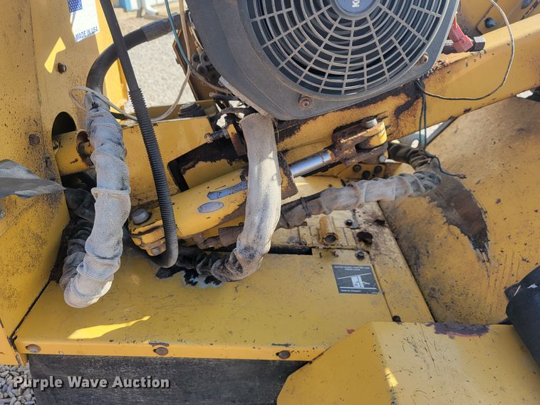 image for item JL9356 2005 Vermeer SC252  stump grinder