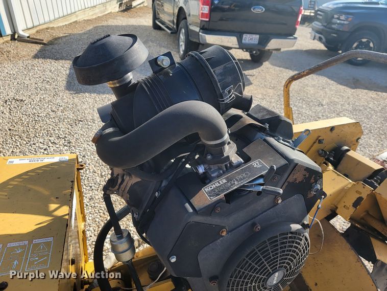 image for item JL9356 2005 Vermeer SC252  stump grinder