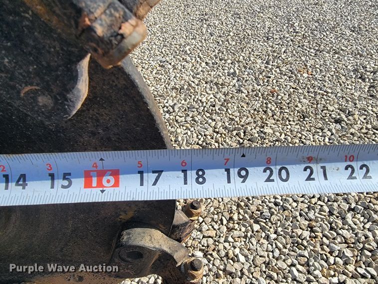 image for item JL9356 2005 Vermeer SC252  stump grinder