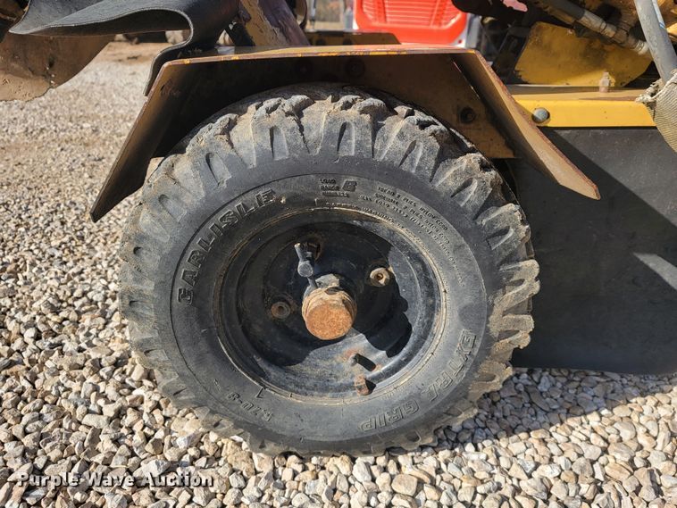 image for item JL9356 2005 Vermeer SC252  stump grinder