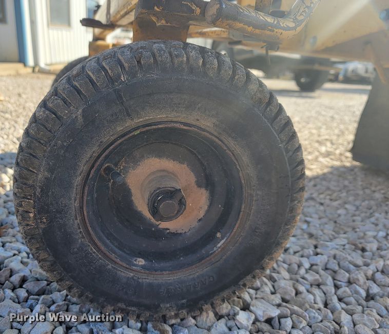 image for item JL9356 2005 Vermeer SC252  stump grinder