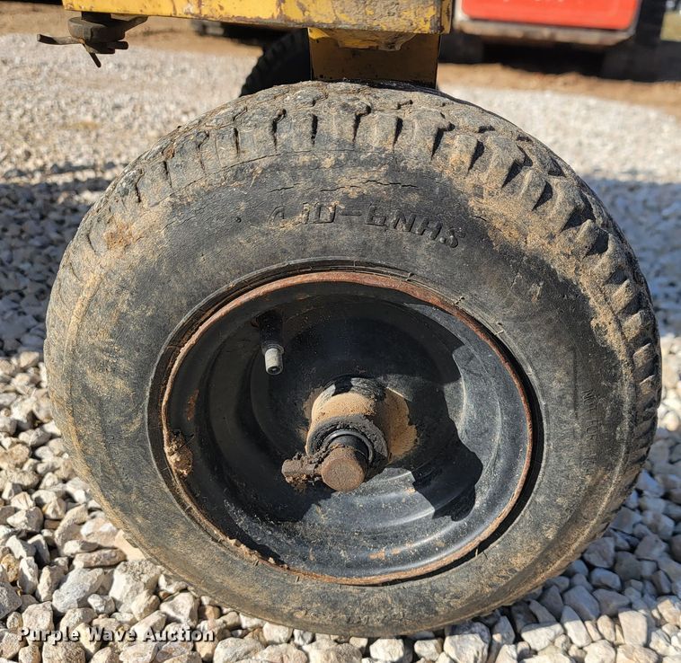 image for item JL9356 2005 Vermeer SC252  stump grinder