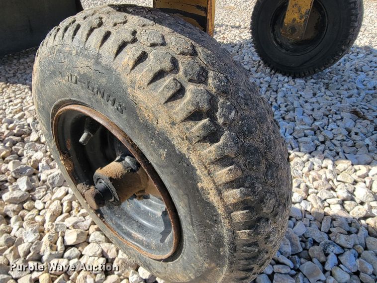 image for item JL9356 2005 Vermeer SC252  stump grinder