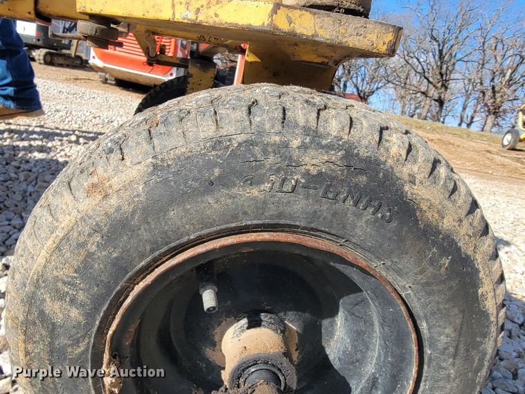 image for item JL9356 2005 Vermeer SC252  stump grinder