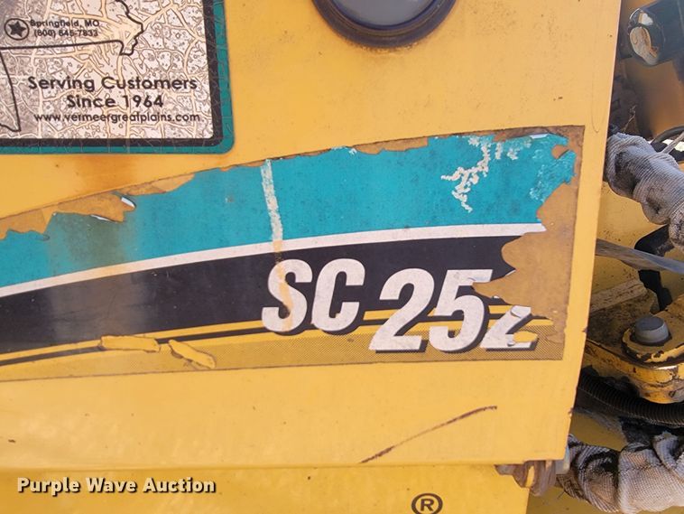 image for item JL9356 2005 Vermeer SC252  stump grinder