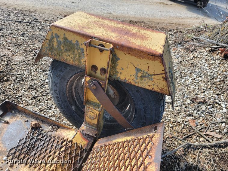 image for item JL9356 2005 Vermeer SC252  stump grinder