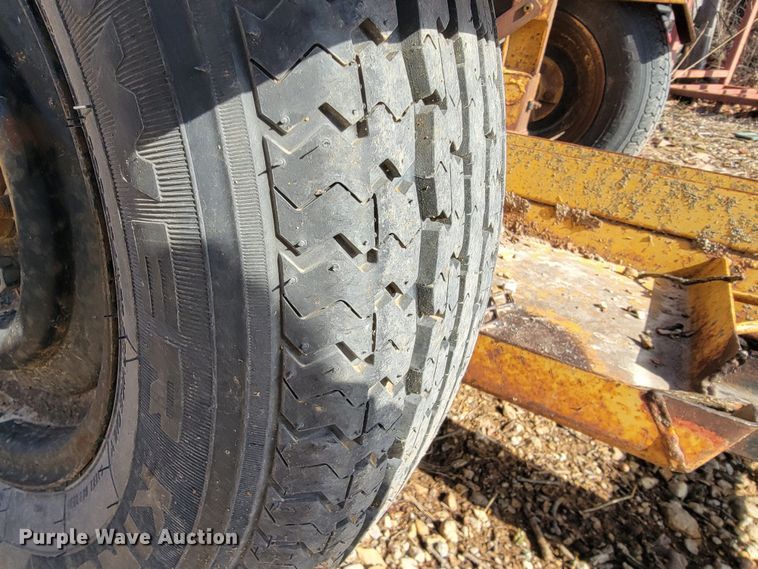 image for item JL9356 2005 Vermeer SC252  stump grinder