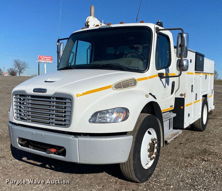 image for item JW9171 2010 Freightliner M2  utility / service truck