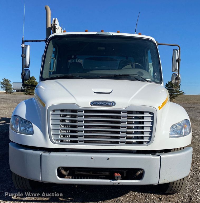 image for item JW9171 2010 Freightliner M2  utility / service truck