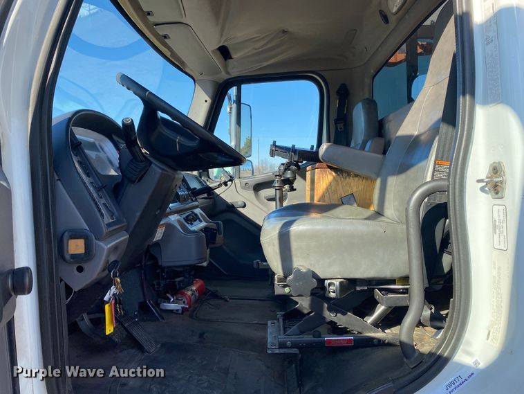 image for item JW9171 2010 Freightliner M2  utility / service truck