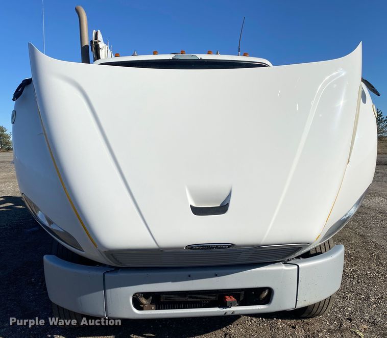 image for item JW9171 2010 Freightliner M2  utility / service truck