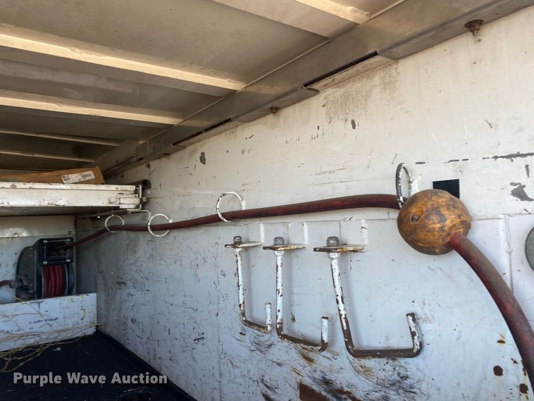 image for item JW9171 2010 Freightliner M2  utility / service truck