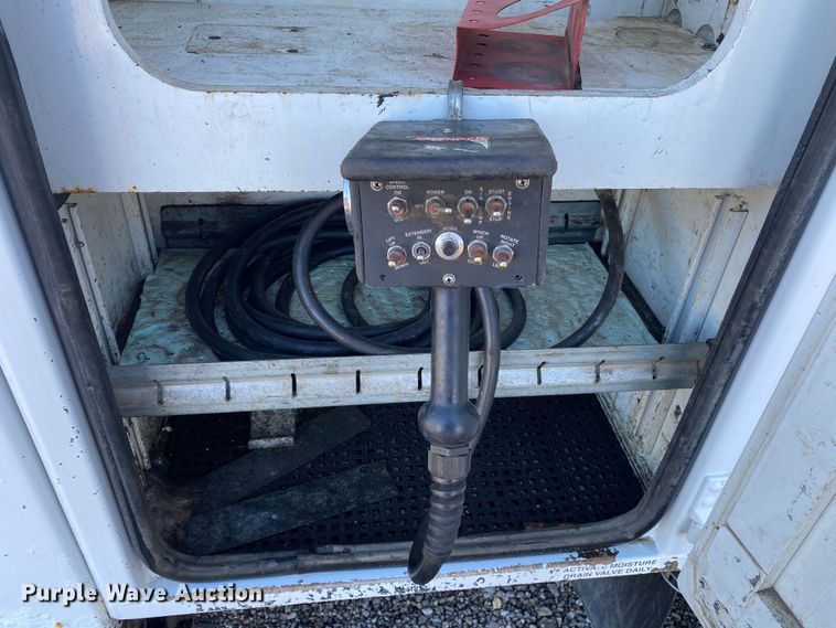 image for item JW9171 2010 Freightliner M2  utility / service truck