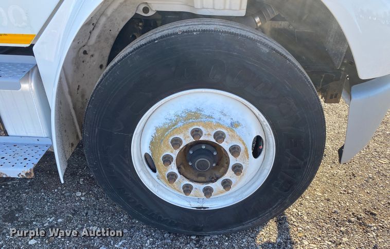 image for item JW9171 2010 Freightliner M2  utility / service truck